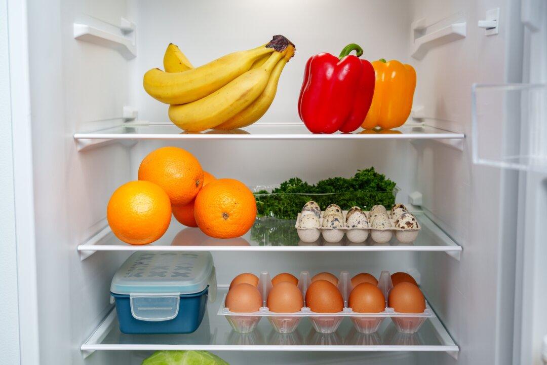 When It Comes to Storing Bananas, Don’t Believe Old Wives’ Tales