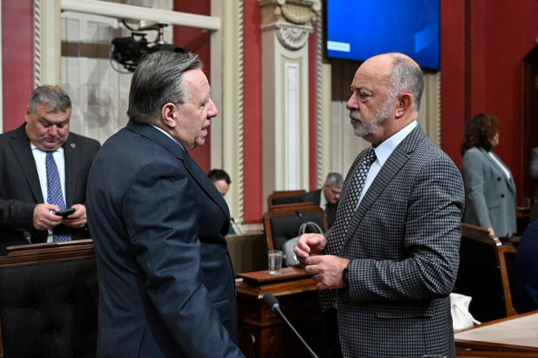 Quebec Tables Special Bill to Impose New Compensation Scheme on Doctors