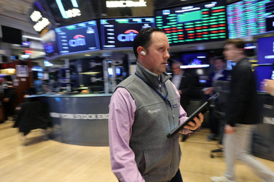 Wall Street Review: Dow Surges Past 47,000 Amid Strong Earnings, Lower-Than-Expected Inflation