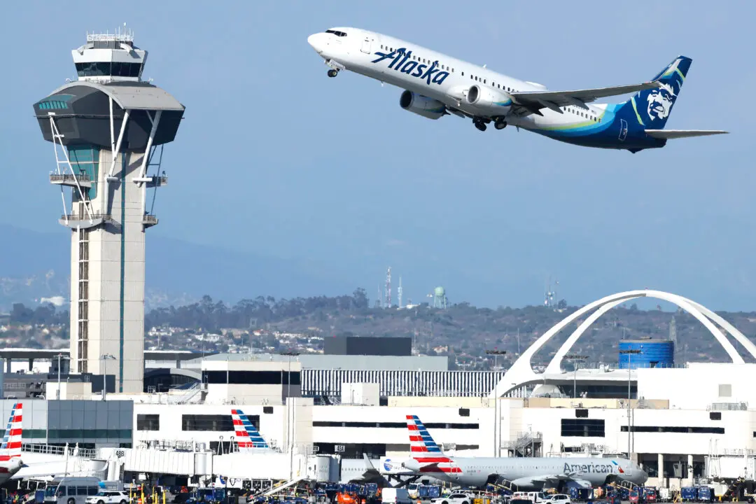 How Government Shutdown Is Affecting Air Travel and Air Traffic Control