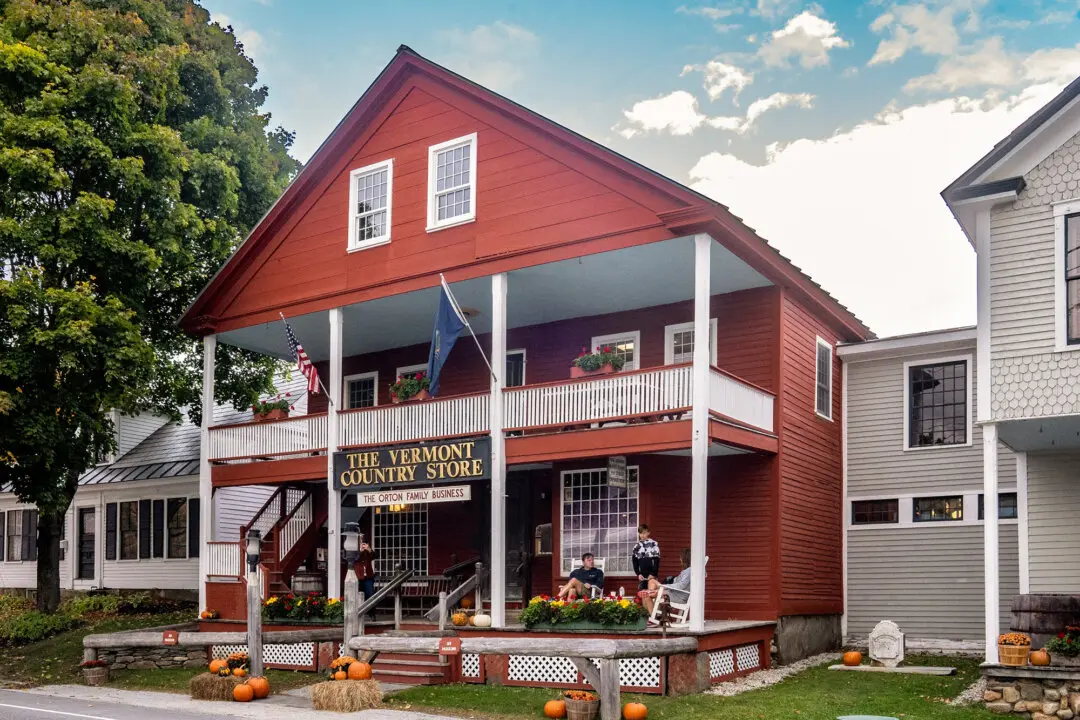 US Small-Business Confidence Above 52-Year Average: Kelly Loeffler