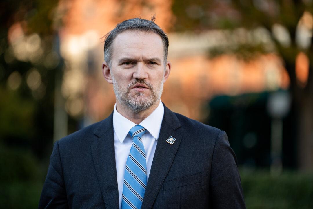 Trump Officials Signal Tariffs Here to Stay Regardless of Supreme Court Ruling