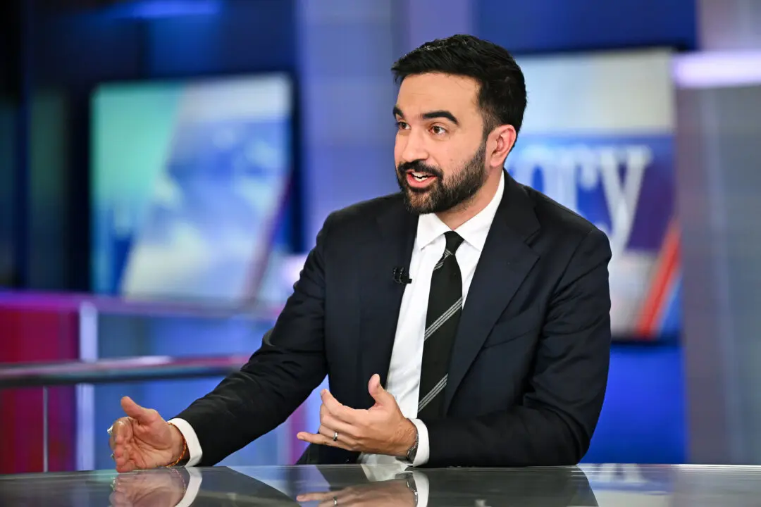 Zohran Mamdani Issues Apology to NYPD for ‘Defund the Police’ Comments