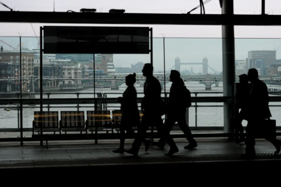 More Than 55,000 UK Firms in Severe Distress, Research Shows