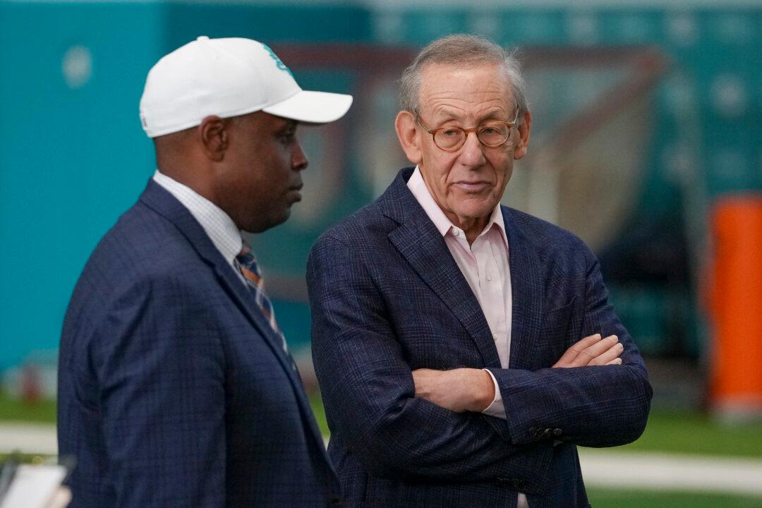 Dolphins ‘Mutually Part Ways’ With GM Amid 2-7 Start