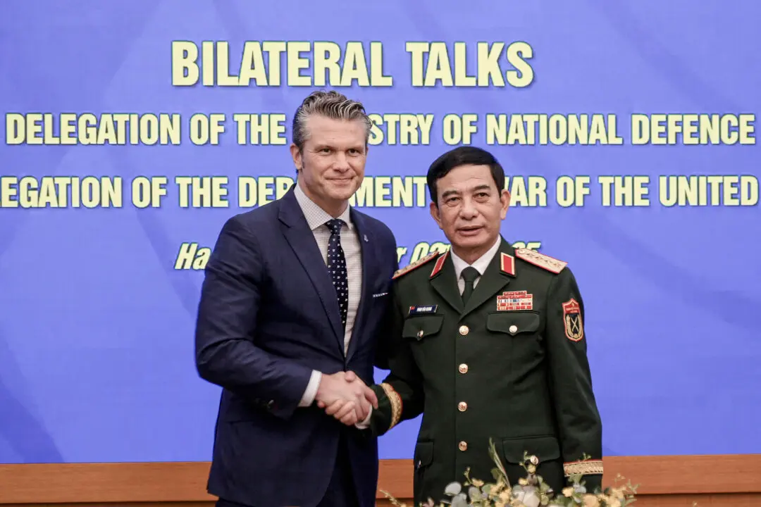 US Seeks Closer Military Ties With Vietnam During Arms Supply Negotiations: Hegseth