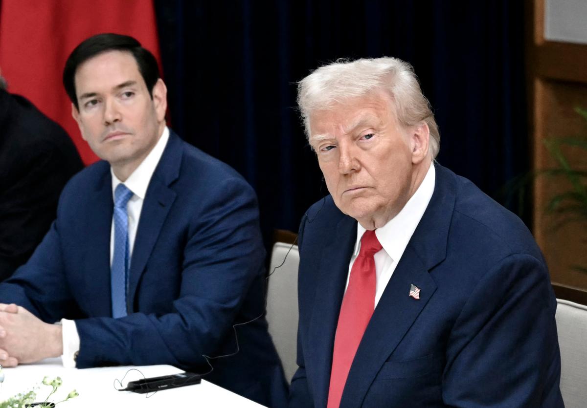 Trump–Xi Summit Shifts Focus to Iran as Strait of Hormuz Tensions Escalate: Insiders