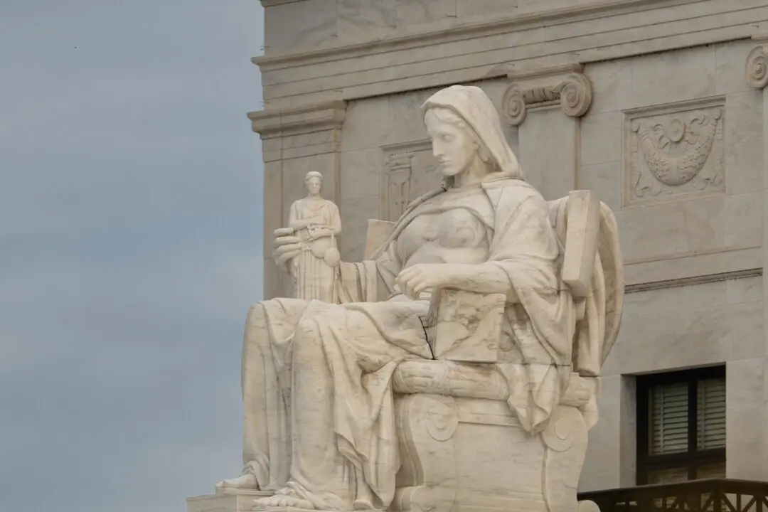 LIVE NOW: Supreme Court Hears Arguments on 2 Cases Related to Trump’s Tariffs