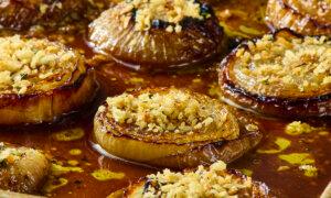 I Guarantee ‘Melting Onions’ Will Be the Surprise Hit of Thanksgiving Dinner