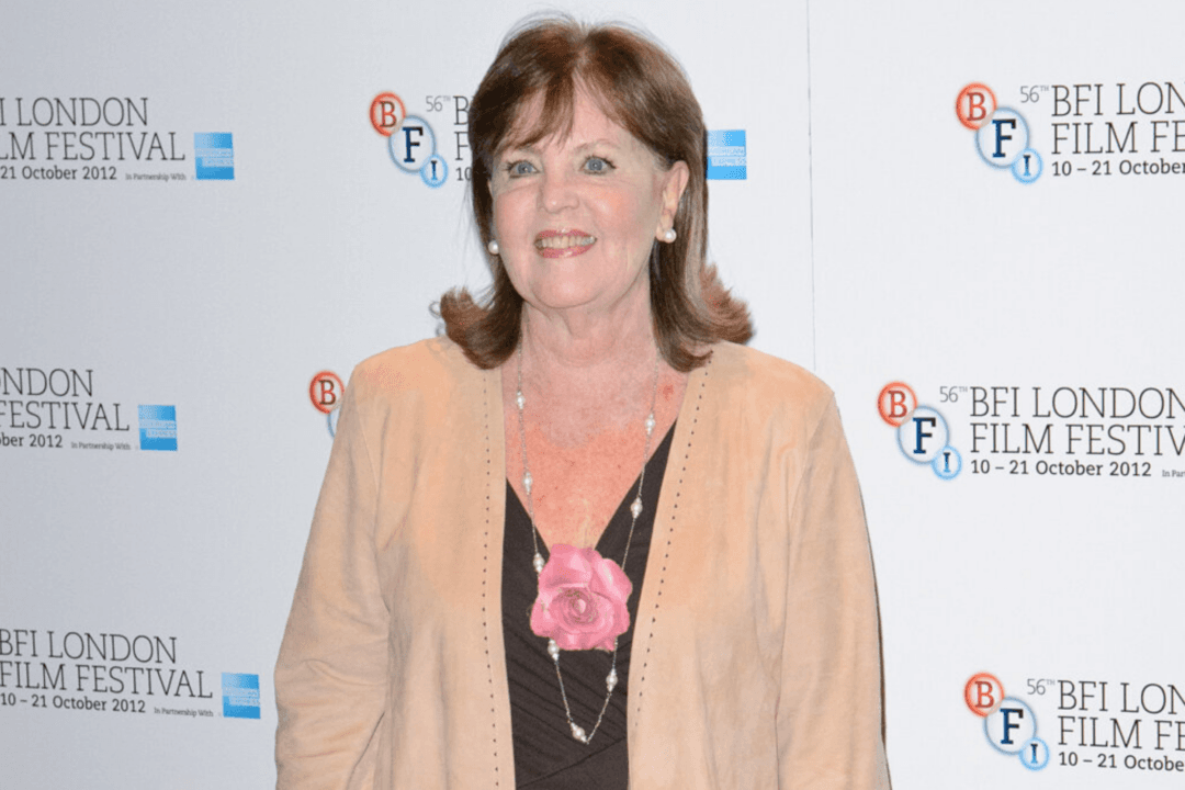 Pauline Collins, Oscar-Nominated British Actress Known for ‘Shirley Valentine,’ Dies at 85