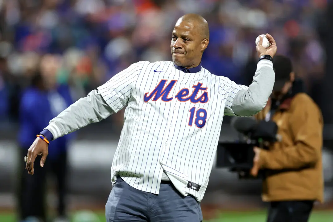 Trump Pardons Former MLB Star Darryl Strawberry