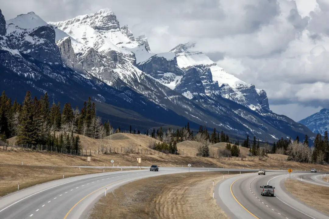 Alberta Seeking Input on Increasing Highway Speed Limits to 120 Kilometres per Hour