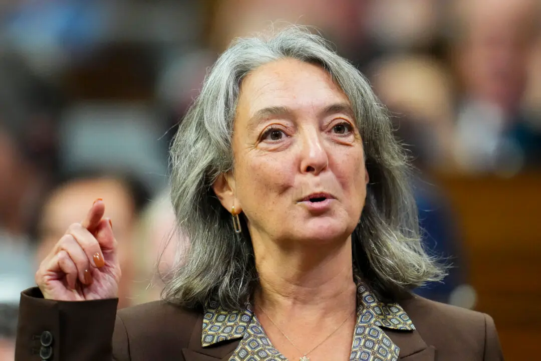 Liberal Ministers Decline to Say When Oil and Gas Emissions Cap Could Be Axed