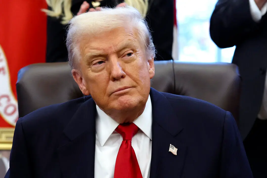 Trump Endorses Salary Cap in College Sports