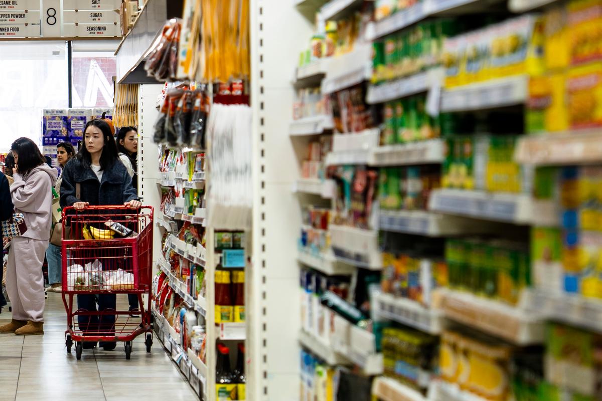 Bessent Teases ‘Substantial’ Tariff Moves to Bring Down Food Prices thumbnail