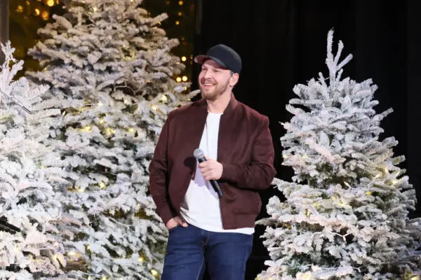 Gavin DeGraw’s Vintage Yuletide Cheer