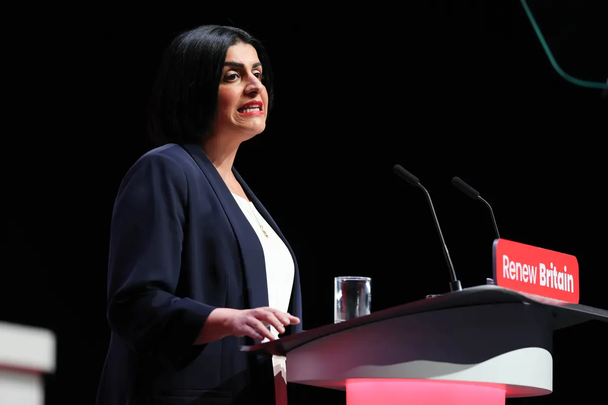 Britain Moves to Make Refugee Status Temporary in Asylum Overhaul thumbnail