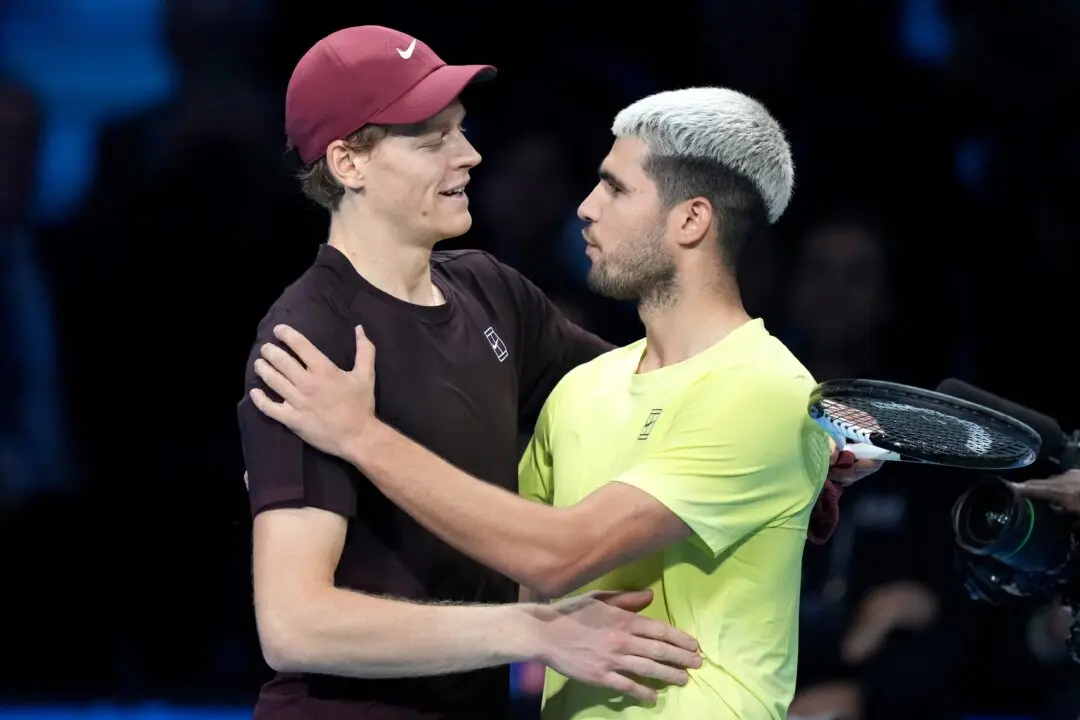 Jannik Sinner Beats Carlos Alcaraz to Retain ATP Finals Title Before His Home Fans