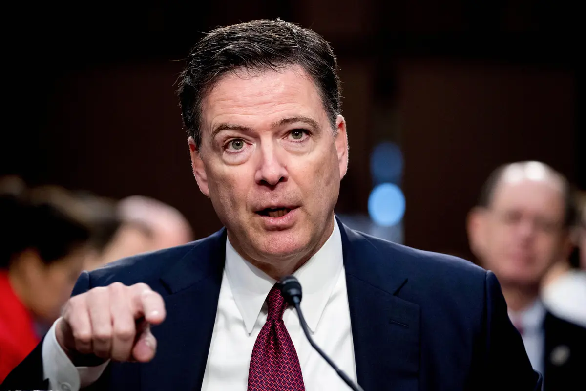 Judge Orders Release of Grand Jury Materials to Comey’s Lawyers thumbnail