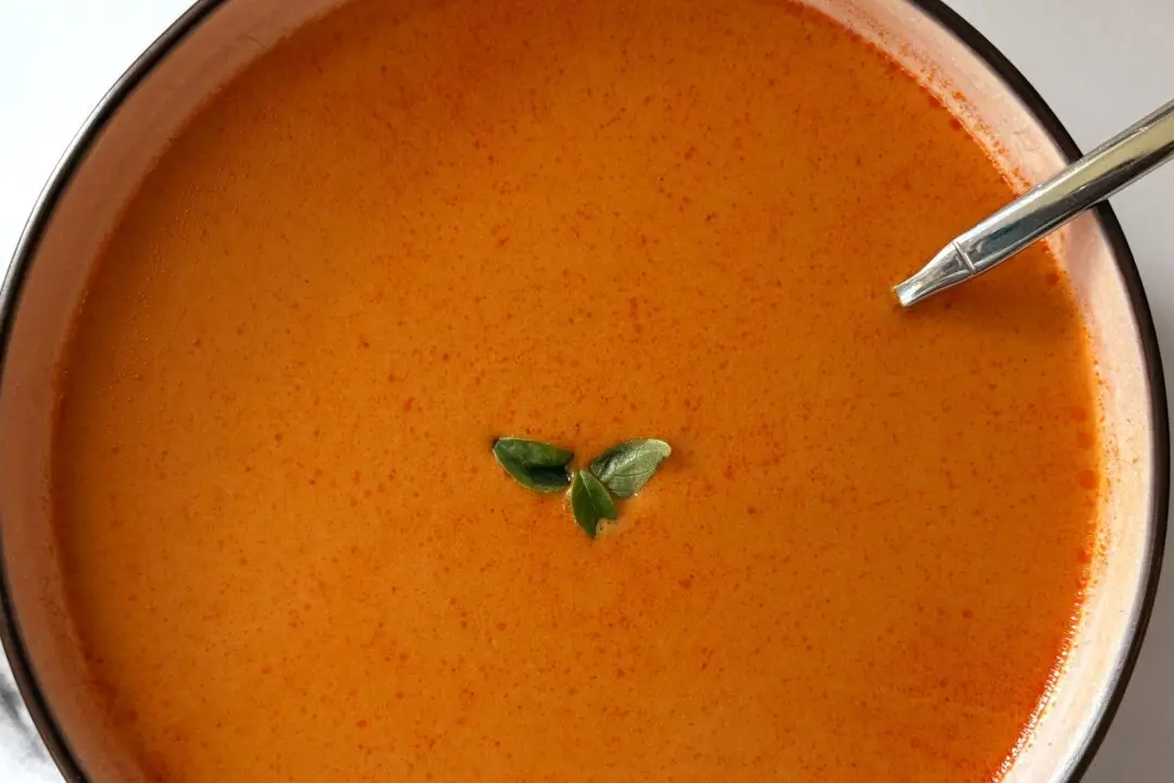 Looking for a Protein-Packed Lunch? Try This 3-ingredient Tomato Soup Recipe