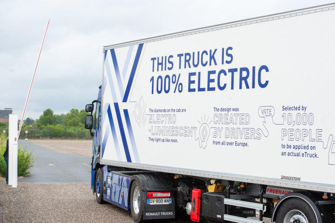 Big Corporates Benefitting From Taxpayer-Backed Clean Energy Funding: Senator