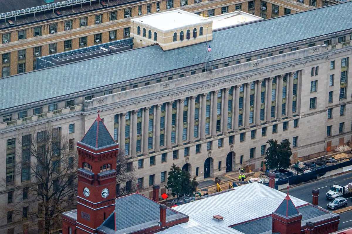 127 People Arrested for Food Stamp Fraud: USDA thumbnail