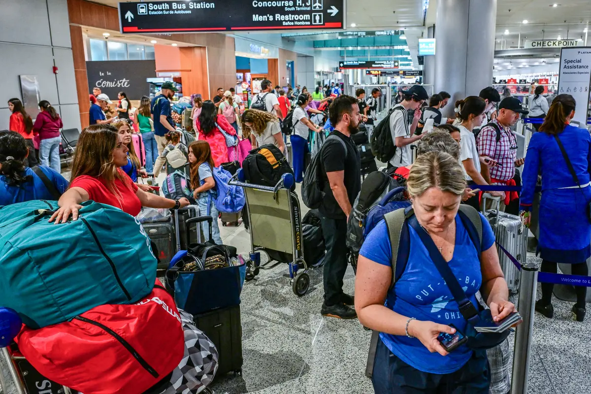 Transportation Department Launches Civility Campaign as In-Flight Outbursts Surge 400 Percent thumbnail