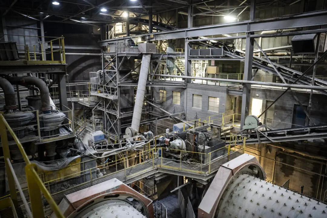 Business Investment Surges as Key Capital Goods Indicator Beats Forecasts