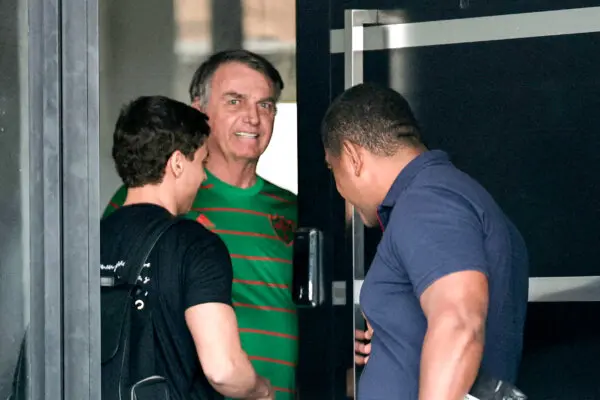 Brazil’s Bolsonaro Detained After Court Rules Supporters’ Vigil Posed Risk of Escape