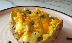 This 1-ingredient Upgrade for Baked Potatoes Makes Them Impossibly Fluffy