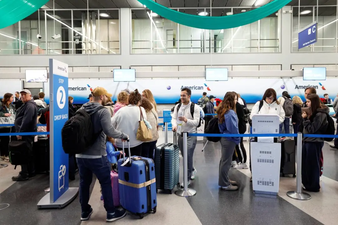 Don’t Wear Slippers, Pajamas at Airport, Transportation Secretary Duffy Urges