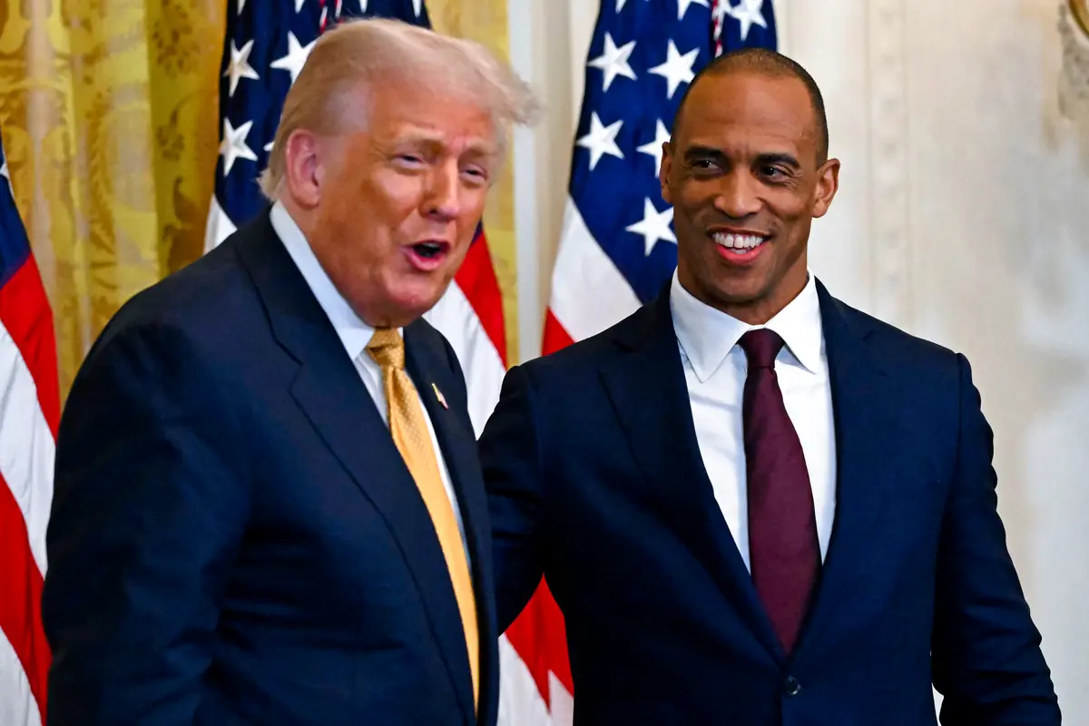 HUD Launches Hotline to Crack Down on Crime, Illegal Immigrants in Public Housing thumbnail