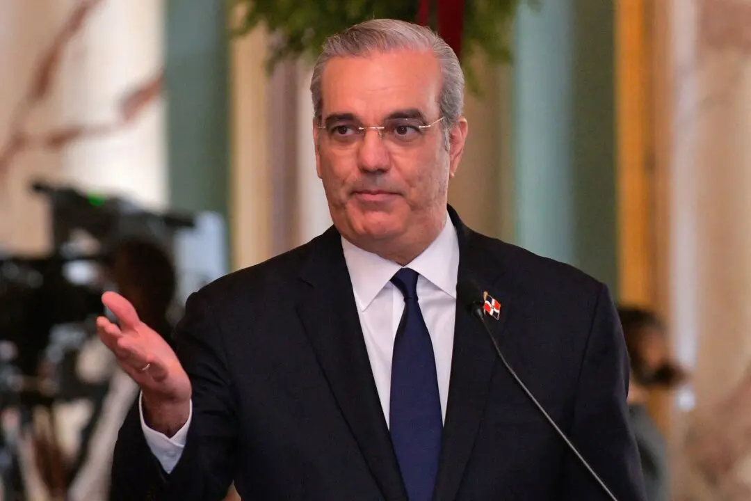 Dominican Republic Permits US Limited Access to Bases in War Against Drug Trafficking