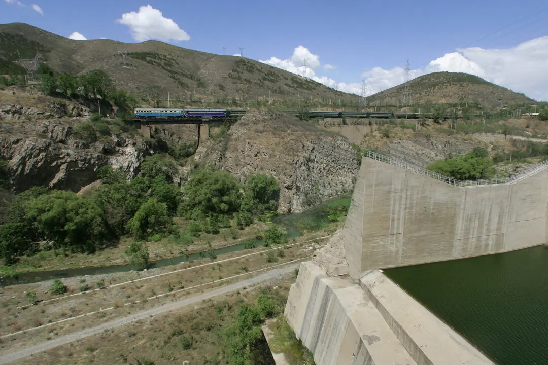 2 Train Accidents Kill 13 in China, Deadliest in 14 Years