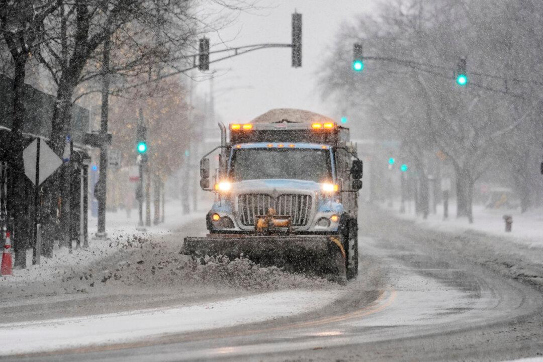 Winter Storm Batters Midwest, Causing Travel Delays and Cancellations
