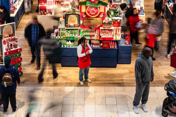 US Service-Sector Activity Accelerates to 12-Month High in December: ISM