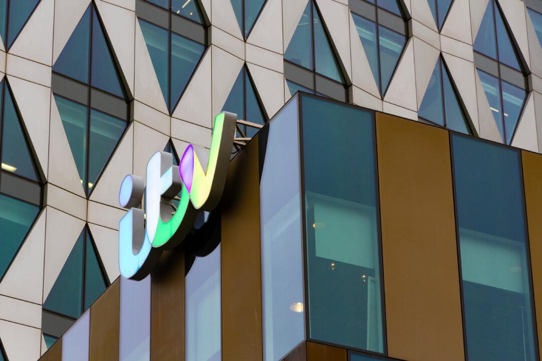 ITV in Talks Over Possible £1.6Bn Deal to Sell Broadcasting Arm to Sky