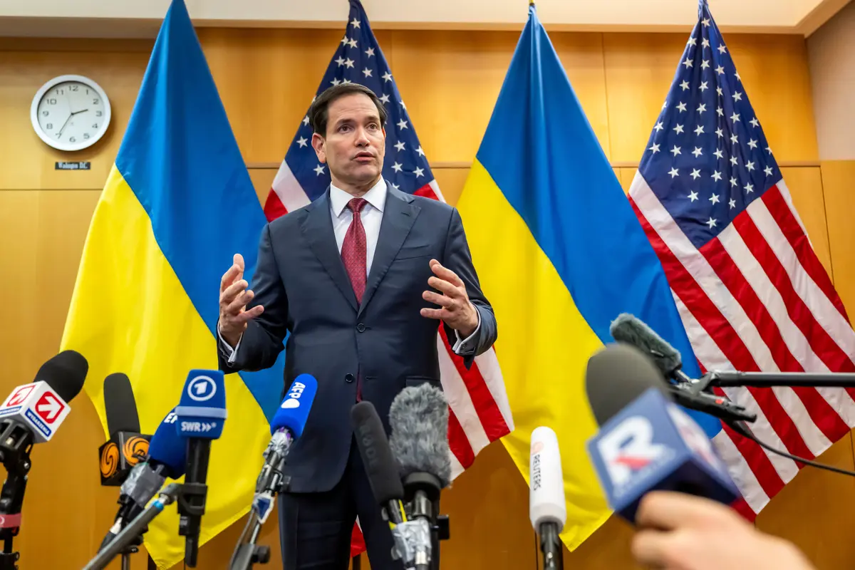 Rubio, Witkoff Meet With Ukraine Negotiators to Discuss Plans to End War thumbnail