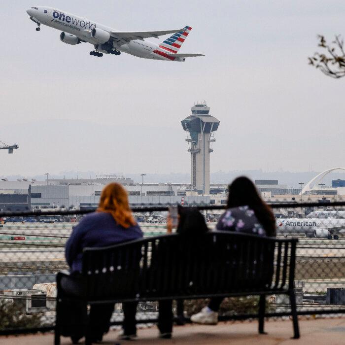 Majority of Americans Will Travel in 2026, Often With Extended Family, Survey Finds