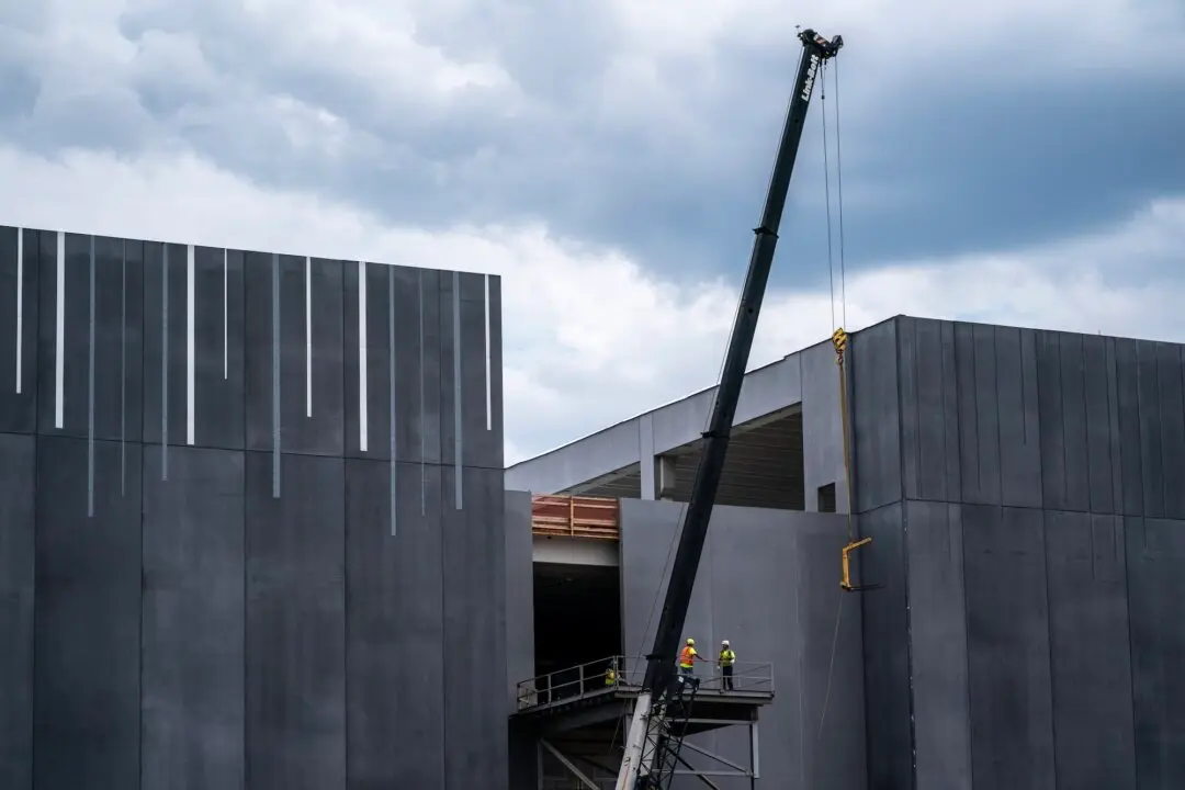 US Economy Outperforms on Back of Tech Investment Boom, OECD Says