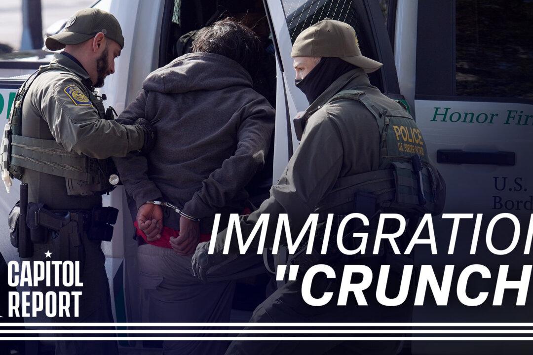 ICE Aims for 5,000 Arrests in New Orleans Operation; Trump Suggests Peace Plan Waiting on Russia | Capitol Report