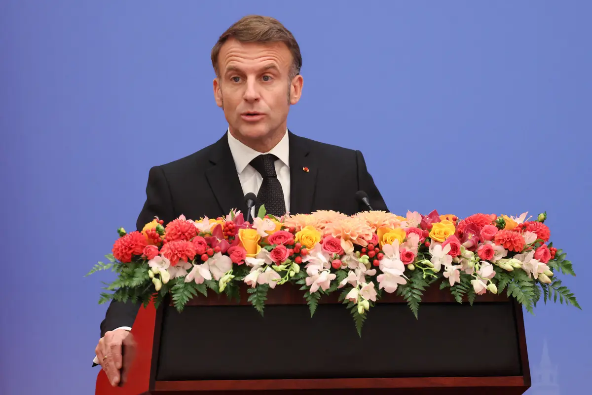 Macron Urges Xi to Narrow ‘Unsustainable’ Trade Gap thumbnail