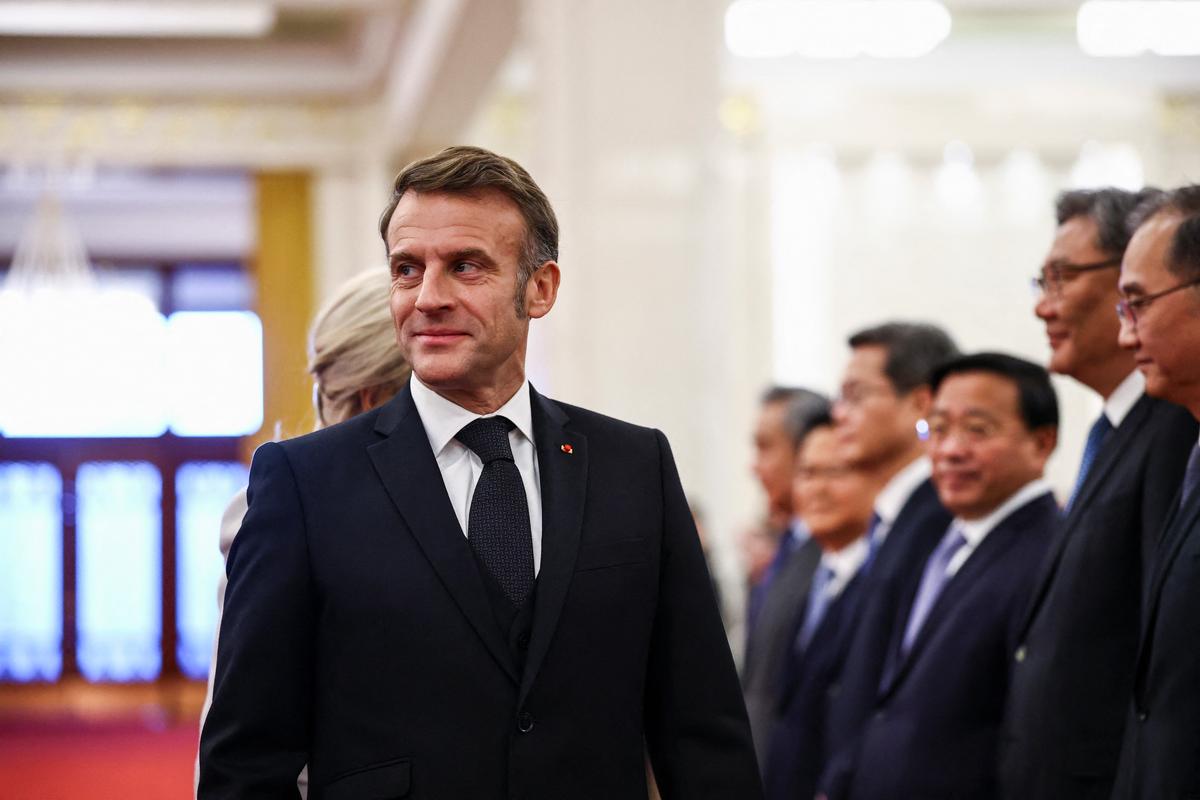 Macron Urges Xi to Narrow ‘Unsustainable’ Trade Gap thumbnail