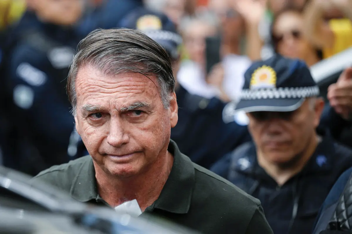Brazil Lawmakers Pass Bill That Could Slash Bolsonaro’s Prison Sentence thumbnail
