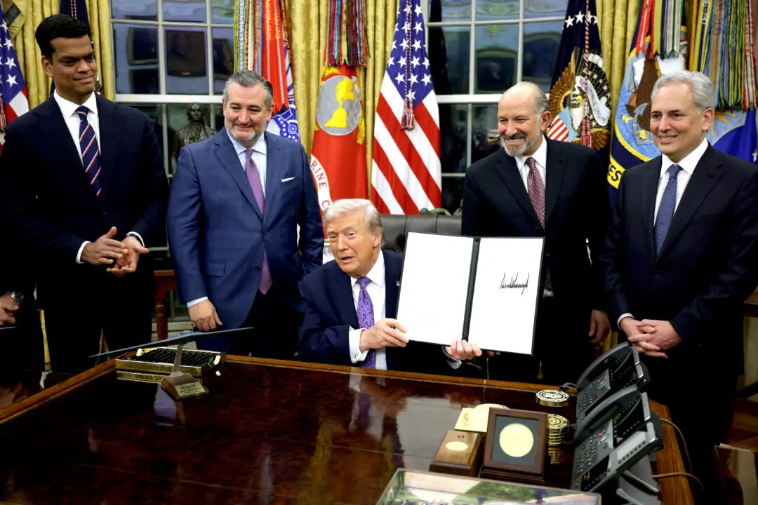 Trump Signs Order to Prevent States From Regulating AI