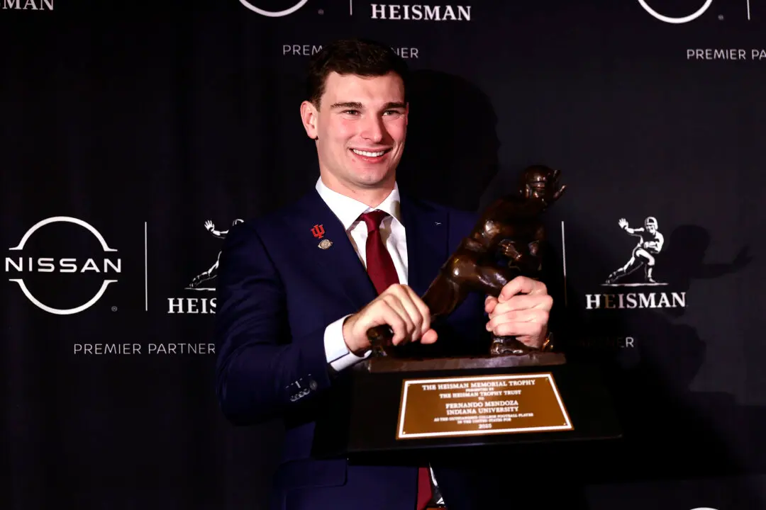 Fernando Mendoza Wins Heisman Trophy as College Football’s Top Player