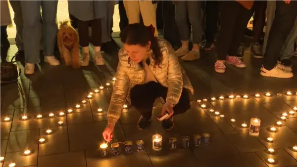 Candlelight Vigil Held in Tel Aviv for Sydney Shooting Victims