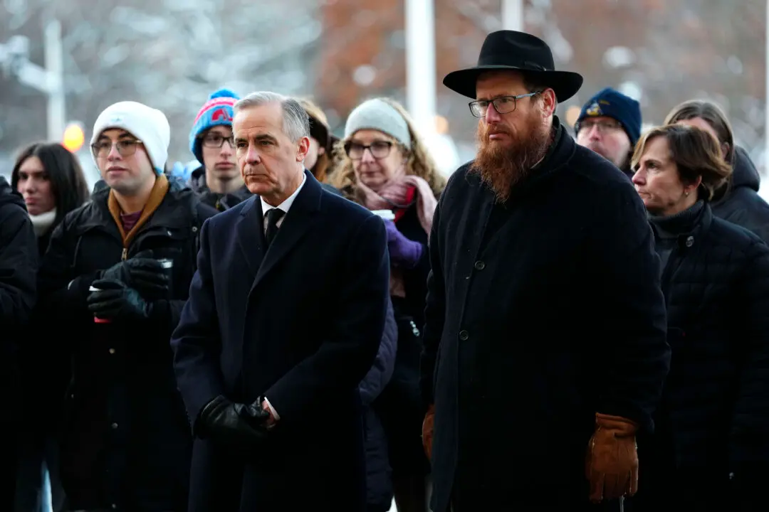 Canadian Politicians, Community Groups Share Support After Australia Hannukah Attack