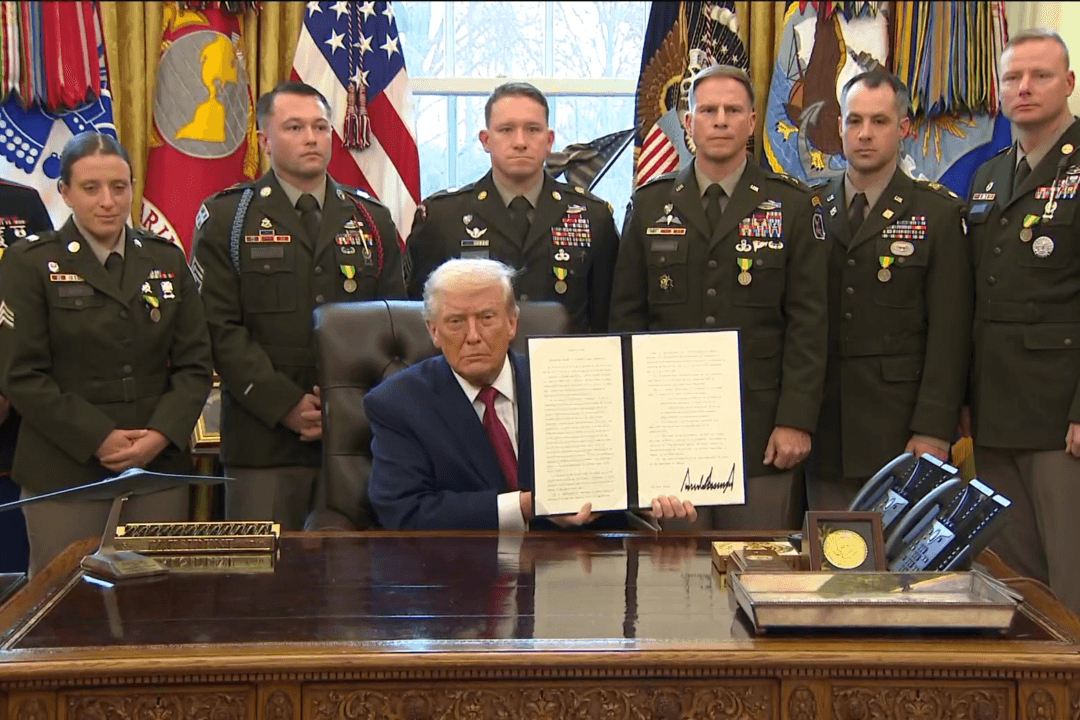 LIVE NOW: Trump Participates in a Mexican Border Defense Medal Presentation