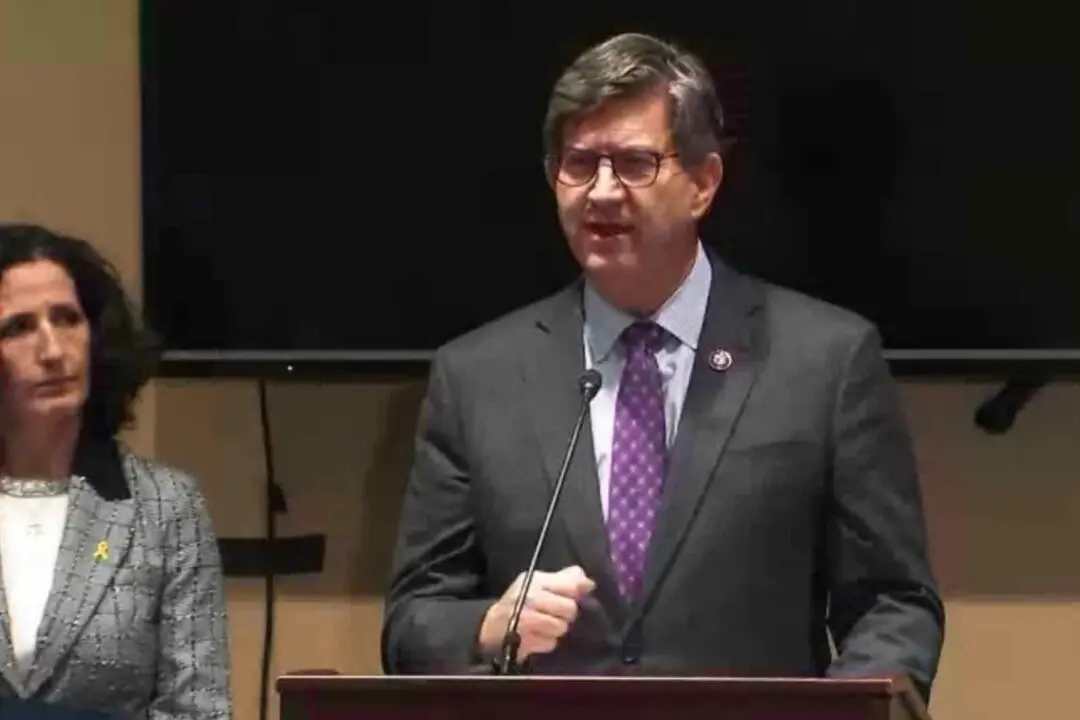 LIVE NOW: Jewish Lawmakers Address Attack on Hanukkah Celebration in Australia